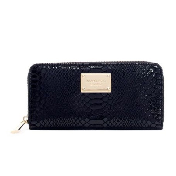 Michael Kors Handbags - 🌺 NEW‼️ MK Python Embossed Leather Wallet 🌺